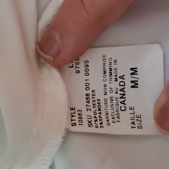 White satin shrug - Picture 5 of 6